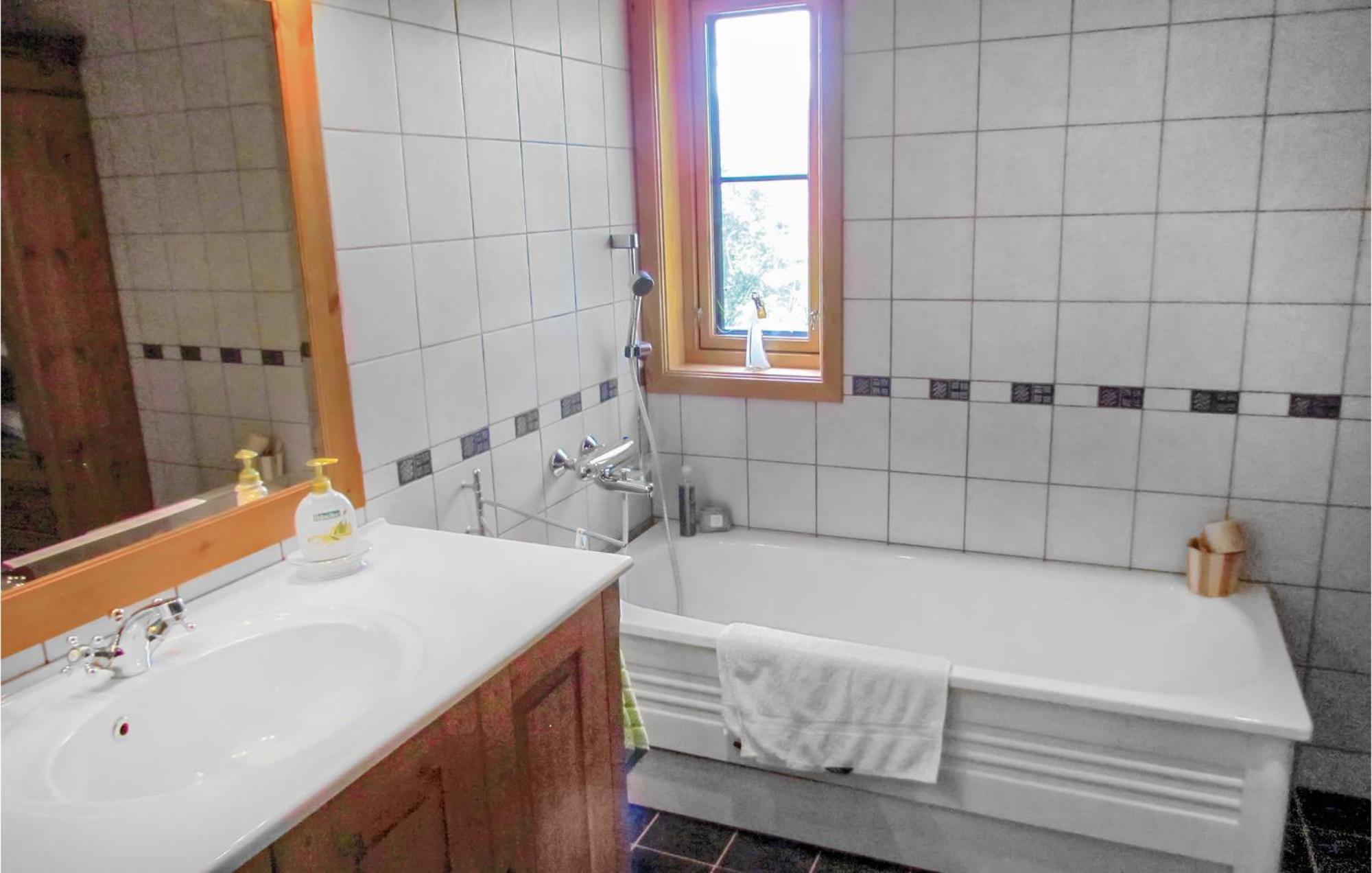 3 Bedroom Beautiful Home In Vikesa Hovland  Екстериор снимка